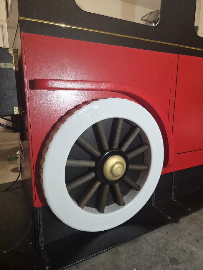 Scenic car body and wheel detail