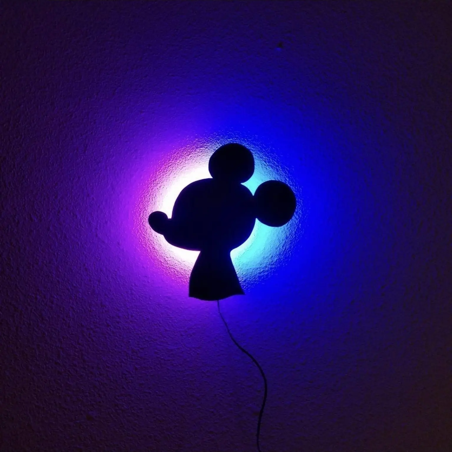 Multicolor halo-lit character wall feature